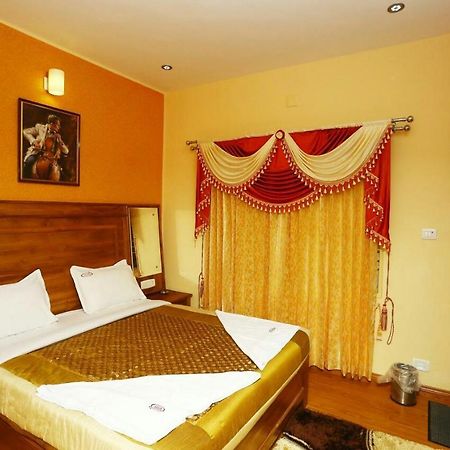 Mmr Holiday Inn Ooty Esterno foto