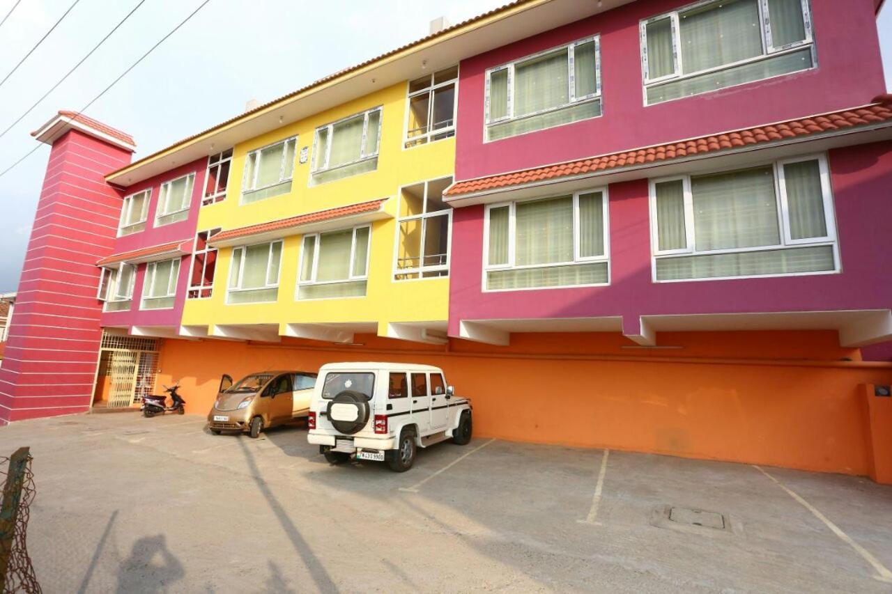 Mmr Holiday Inn Ooty Esterno foto